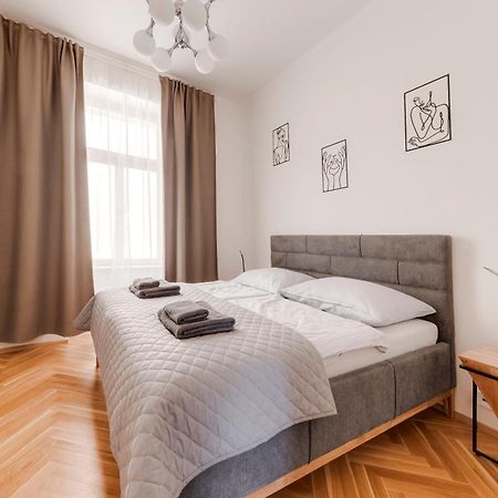New Town Oases Apartment Praga Exterior foto